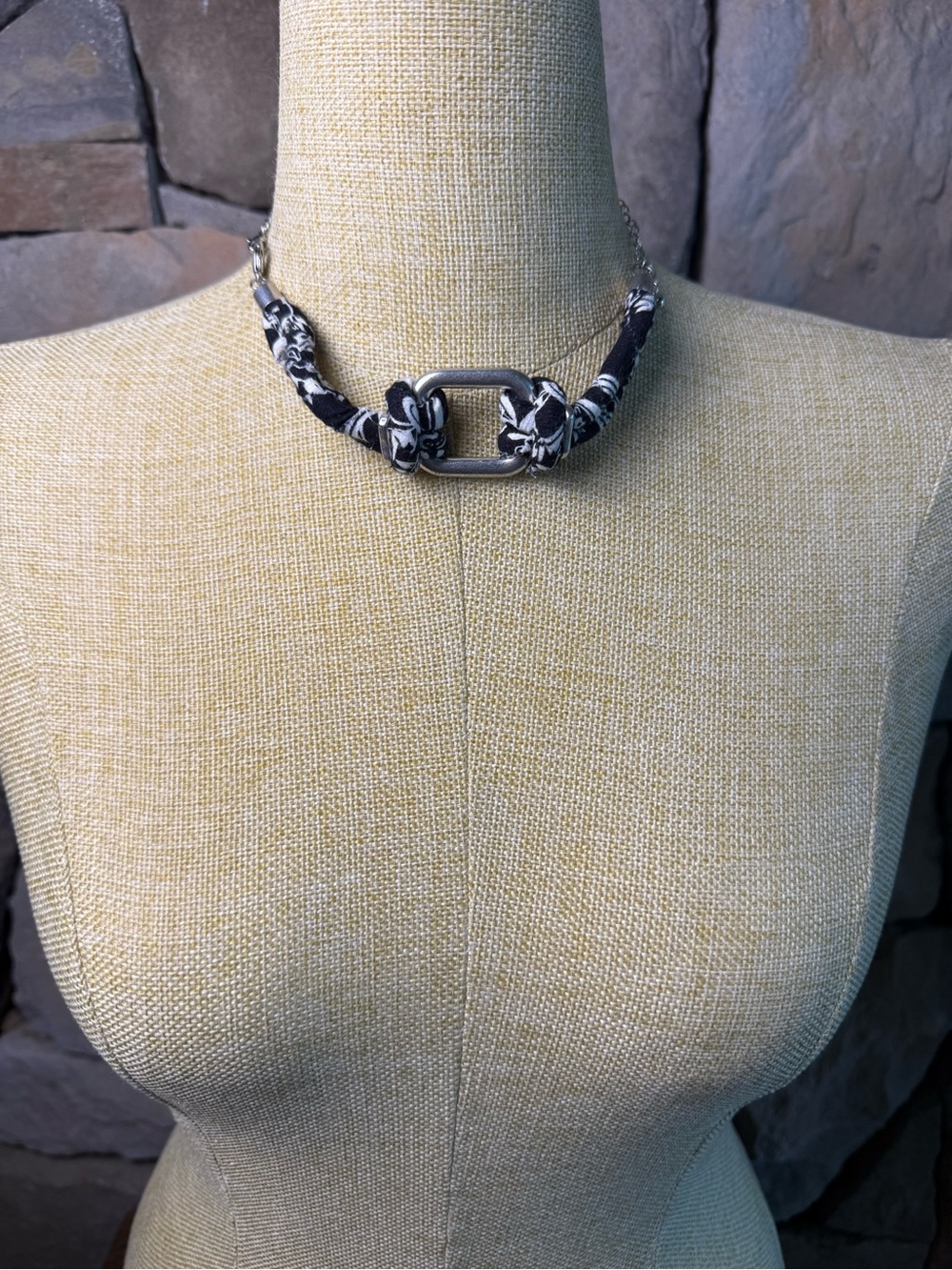 New🌟Free People- Black & White Knotted Fabric ChokerbNecklace